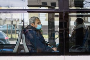 Latvijoje visiems atvykstantiems į medicinos įstaigas reikės testuotis dėl COVID-19