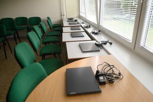 Hibridinėms pamokoms skirta įranga dalinama savivaldybėms