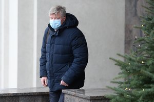 K. Navicko dainelė jau sudainuota? Ministrą nukirsdinti nori ir žemdirbiai, ir politikai