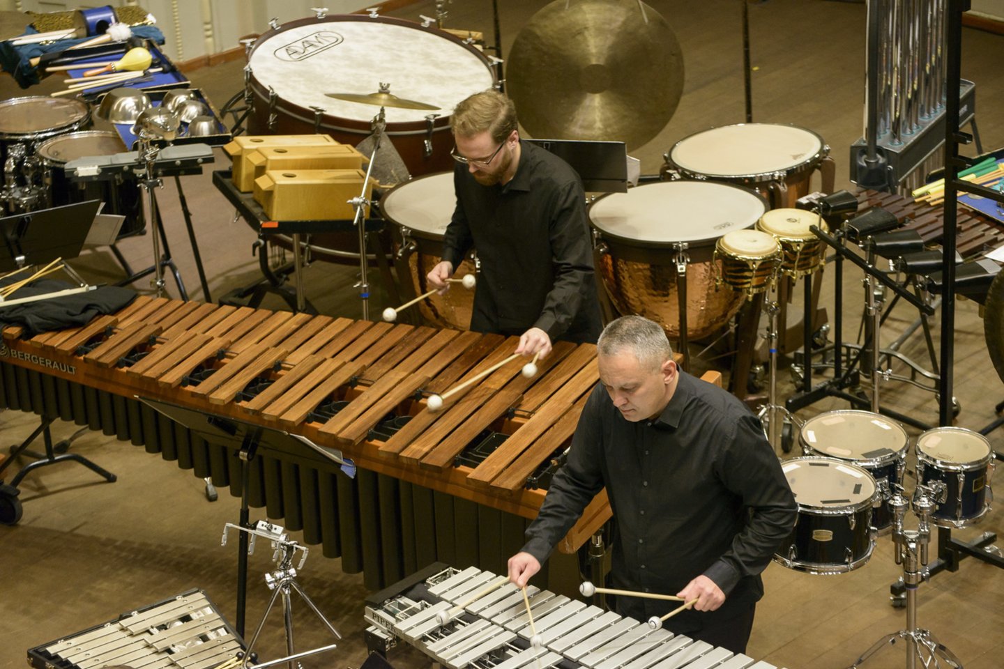 „Gaidoje“ naują programą pristatė žymiausias Lietuvos mušamųjų ansamblis „Giunter Percussion“.<br> K.Bingelio nuotr.