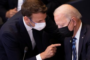 J. Bidenas: JAV pasielgė „nerangiai“ užsitikrindamos sutartį dėl povandeninių laivų