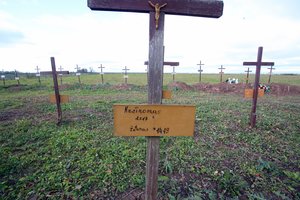 Išskirtiniuose Kauno kapinių kvartaluose net Vėlinių dieną tvyro neįprasta ramybė – kas jas lanko?