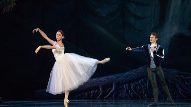 Naujasis sezonas Lietuvos operos ir baleto teatre prasidėjo žymiausių profesionalų premjeromis