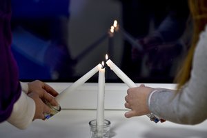 5 ekspertės patarimai, kaip paminėti mirusiųjų dieną, jeigu negalite nuvykti į kapines