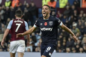 Nuostabiai rungtyniaujantis „West Ham“ sutriuškino „Aston Villa“