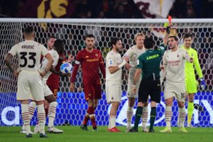 „Nešvarioje“ dvikovoje „Milan“ įveikė „Roma“