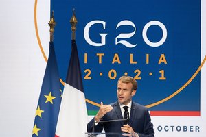 E. Macronas apkaltino Australijos premjerą melavus dėl povandeninių laivų sutarties