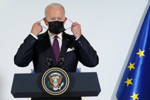Baltųjų rūmų atstovė spaudai susirgo COVID-19, bet J. Bideno testas – neigiamas