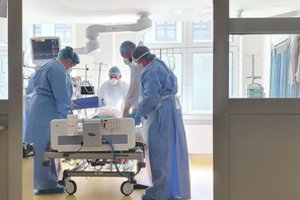 Per parą Lietuvoje – 2032 nauji COVID-19 atvejai, užkratas pražudė dar 32 žmones, net 28 iš jų buvo nepasiskiepiję