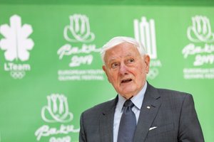 Olimpiečiai sveikino Prezidentą Valdą Adamkų 95-ojo gimtadienio proga