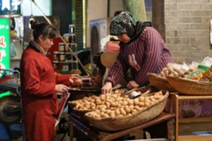 Kinus išjudino valdžios raginimas šeimoms pasirūpinti maisto atsargomis – bando spėti, ką visa tai reiškia