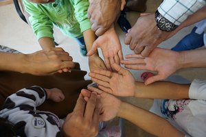 Afganistanietis Ali: „Nušaukite mane, bet tik ne mano vaikus“