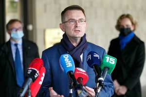 A. Dulkiui trūko kantrybė: „Užtenka į valstybės gyvenimą žiūrėti vaikų ar kūdikių akimis“