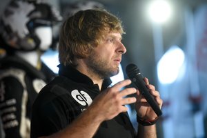 Byla spyriu į galvą moteriai apkaltintam B. Vanagui subliūško: lenktynininkui neteks stoti prieš teismą