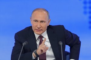 V. Putinas per vizitą Kryme paragino rusus susivienyti