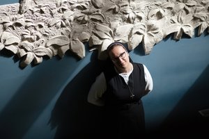 Vienuolės Viktorijos Voidogaitės mintys knygoje – iš širdies ištrauktas angliukas. Kas nori, tegu šildosi