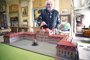 Entuziastai prikelia naujam gyvenimui LDK didikus menančius Jiezno rūmus