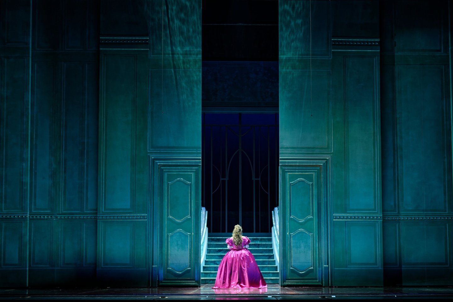 Scena iš operos „Traviata“ repeticijos.<br> M.Aleksos nuotr.