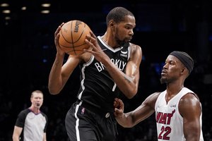 „Nets“ žvaigždžių spindesys padėjo Bruklino klubui išvargti pergalę išvykoje