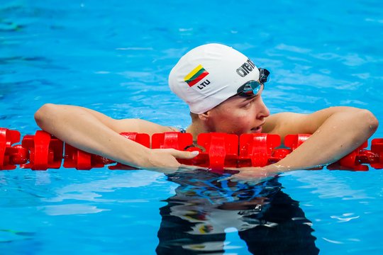 Kazanėje toliau spindi K. Teterevkovos žvaigždė: nuplaukdama į pusfinalį pagerino dar vieną rekordą