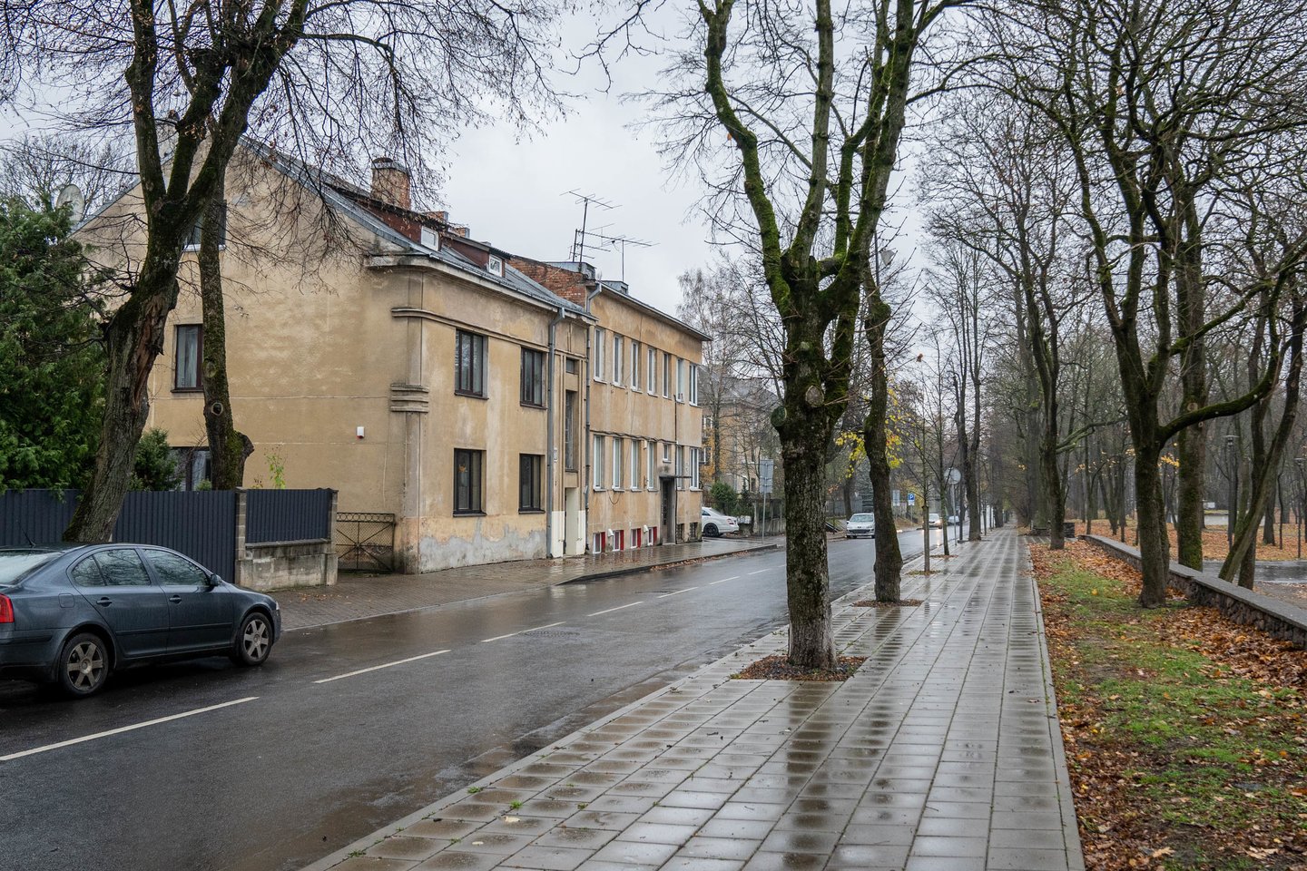 Dabartinė Trakų gatvė sovietmečiu buvo pavadinta P.Cvirkos vardu, bet kilus Sąjūdžio bangai jai grąžintas senasis pavadinimas.<br>G.Bitvinsko nuotr.