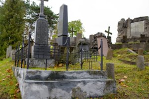 Kultūros paveldo departamentas vėl siūlo tapti istorinių antkapių tvarkymo mecenatais