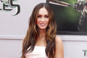 Megan Fox nėrė į reperio glėbį: aistrą lėmė žvaigždės