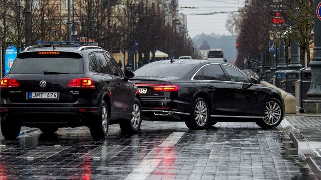 Sinoptikai įspėja vairuotojus: kai kur teks pasisaugoti plikledžio