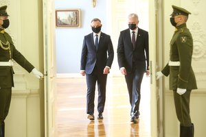 Neramumus Lenkijos pasienyje su A. Duda aptaręs G. Nausėda: Lietuva pasirengusi padėti