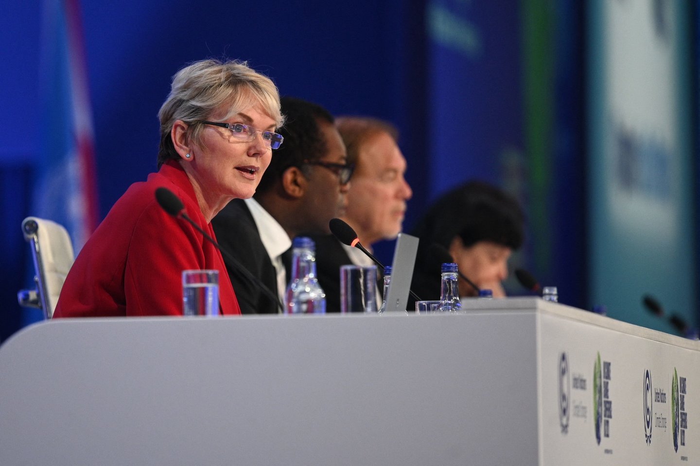 JAV energetikos departamento vadovė Jennifer Granholm konferencijoje COP26.<br>AFP/Scanpix nuotr.