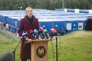A. Bilotaitė: nepaprastoji padėtis leistų riboti judėjimą pasienyje, ryšį migrantų stovyklose