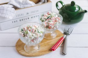 Nerealiai gardi krabų lazdelių ir varškės užkandėlė ilgai ant stalo neužsigulės