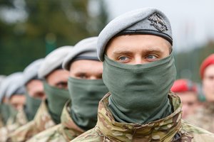 Ukraina prie sienos su Baltarusija telkia maždaug 8,5 tūkst. karių