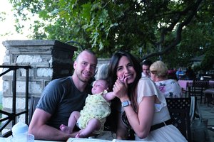 Krepšininko Luko Lekavičiaus Kalėdas pasaldina sužadėtinė graikė