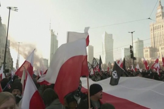 Lenkijos nepriklausomybės dienos šventėje – demonstracijos: skambėjo ksenofobiškos skanduotės