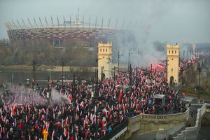 Varšuvoje Lenkijos Nepriklausomybės dienos proga įvykus rekordinėms nacionalistų eitynėms – atokvėpis