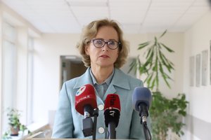 Šiaulių ligoninės vadovė prabilo apie kosmines darbuotojų algas – 38 tūkst. eurų už etatą