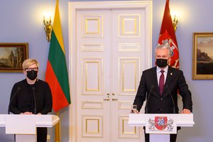 Tarp G. Nausėdos ir valdančiųjų – „sugyventinio režimas“: ryškėja nerimą keliantys ženklai