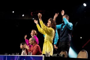 Artėjant finalui projekte „Kaukės“ tapo karšta: dvi komisijos narės stojo į kovą