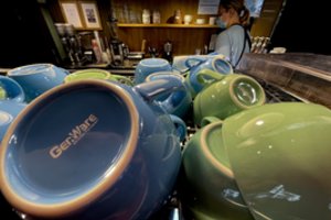 PVM lengvata kavinėms ir restoranams leido išgyventi, tačiau klientai vis tiek mokėjo daugiau – kainos augs ir toliau