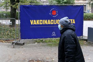 Nuo šiandien įsigalioja naujos taisyklės: dėvėti galima tik medicinines kaukes ir respiratorius