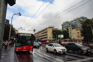 Automobilių rinkoje – nematytos anomalijos: gamintojai priversti skrosti mašinas