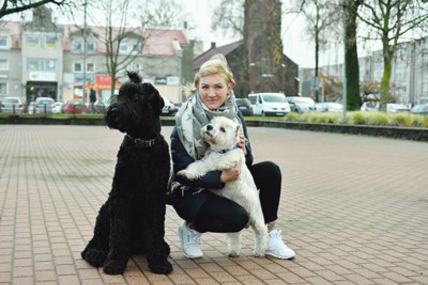  „Jeigu ne Sniegiaus paieškos ir ne viešumas, tikriausiai daugelis žmonių ir šiandien nežinotų, kaip Lietuvoje atrodo nelegalios gyvūnų daugyklos“, – svarstė pernai dar vieną šunį įsigijusi Kristina Ančerevičienė.<br> pajurionaujienos.com nuotr.