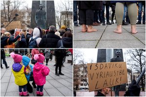 Prie Vyriausybės – basų mamų protestas prieš galimybių pasą vaikams: policija vaikė provokatorius