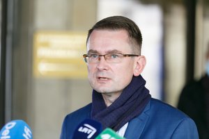 A. Dulkys: dėl vaikų neplanuojama peržiūrėti sričių, kurioms nereikia galimybių paso