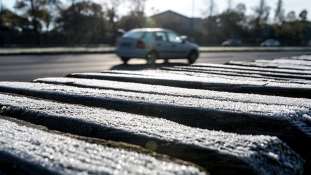 Į Lietuvą atkeliauja šaltukas: oro temperatūra gali kristi iki 8 laipsnių šalčio