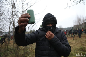 Agresija pasienyje auga: į Lenkijos pareigūnus mesta garsinė granata