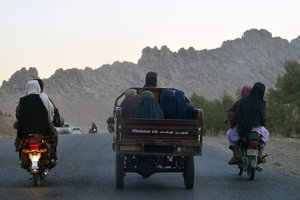 Afganistane suimtas vyras, pardavęs į vergiją 130 moterų