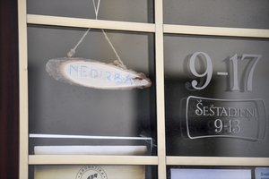 A. Armonaitė verslų uždarymą vertina skeptiškai – net laiko ribojimai neturėtų būti svarstomi