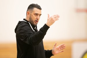 Graikijos legendas prisiminęs G. Dedas: „Turime susitaikyti, kad tokio krepšinio nebėra“